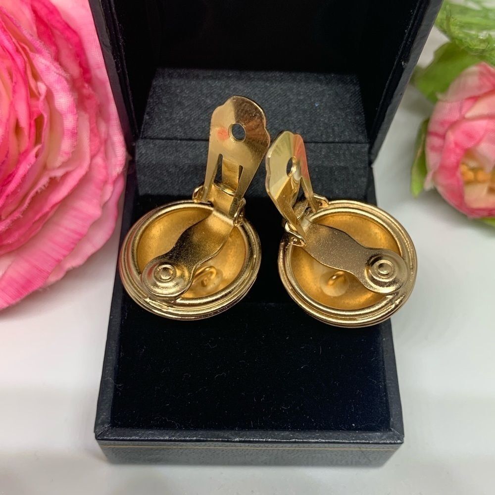 VINTAGE⚜️RARE NAPIER Golden Coil Clip Earrings - Picture 4 of 6